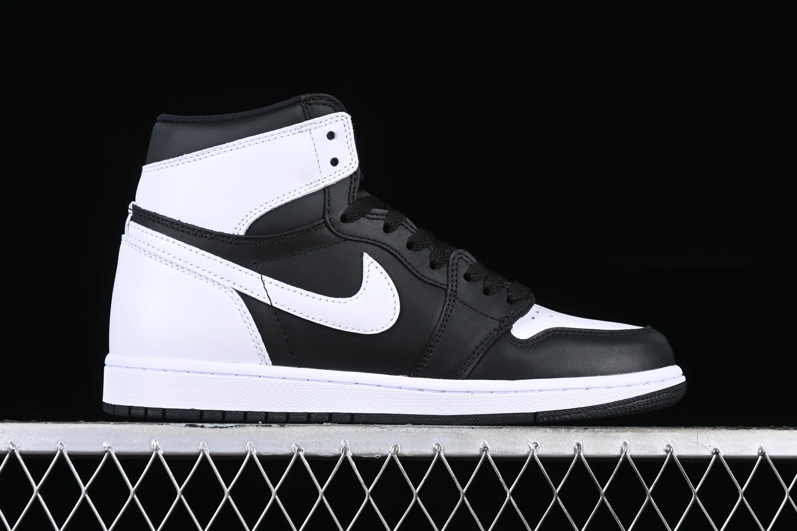 All categories Air Jordan Jordan series basketball shoes Air Jordan 1 High Air Jordan 1 High OG "Reverse Panda" AJ1 Joe 1 Panda DZ5485-010
